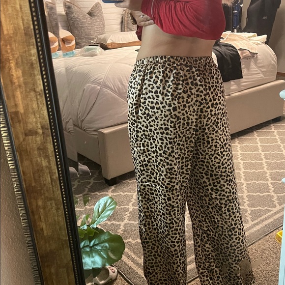 New with tags A New Day Animal Print Satin Pants - Picture 4 of 8
